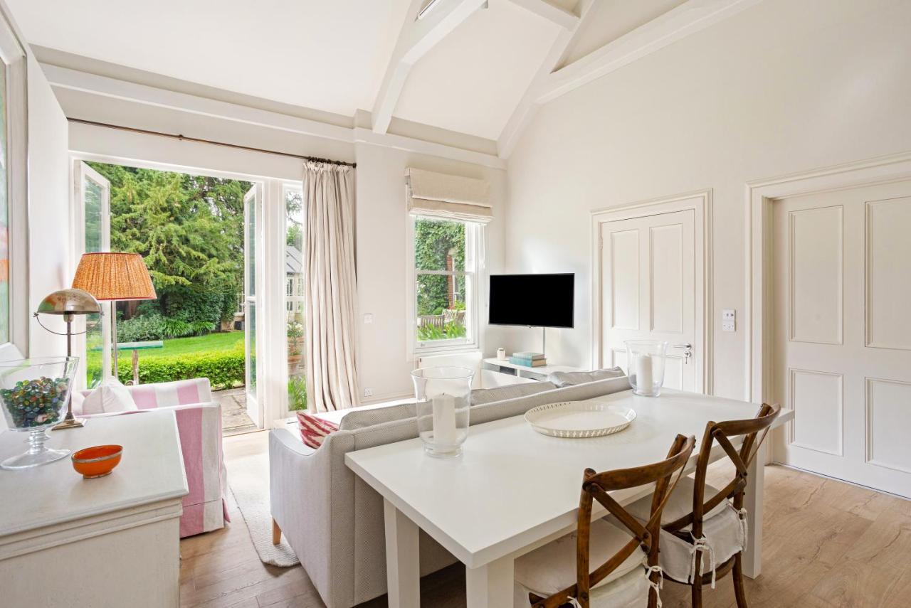 The Annexe - Beautiful Apartment With Garden Close To Heathrow And Windsor Staines-upon-Thames Εξωτερικό φωτογραφία